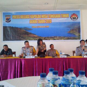 Kapolda NTT saat mengelar laporan Akhir Tahun