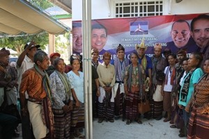 Foto Bersama Paket BOZE dan Masyarakat Kabupaten Kupang